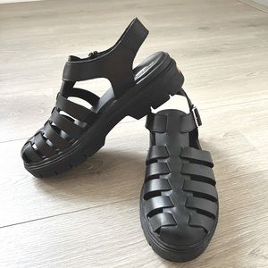 Dr Scholl’s Black Fisherman Sandals size 8